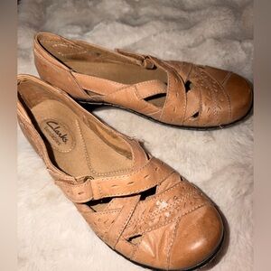 Clarks Bendables Women's Brown Leather Flats